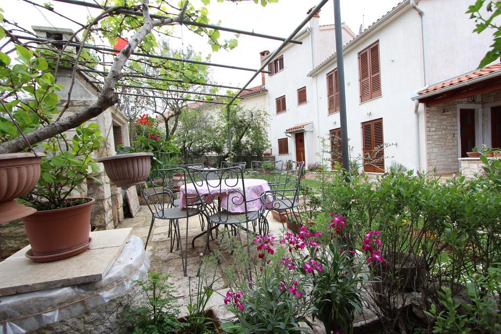 Guest House Liliana Rovinj Ngoại thất bức ảnh